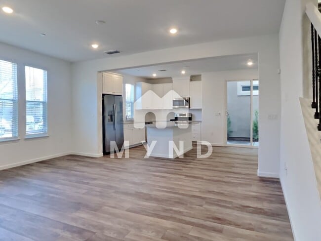 Building Photo - 1688 Matmor Rd