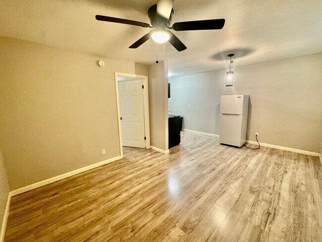 Foto del edificio - 6702 Fulton St