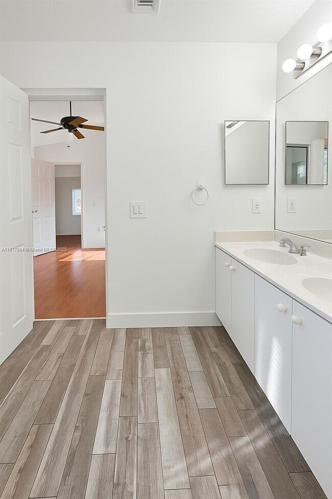 Foto del edificio - 1140 Butternut Ln