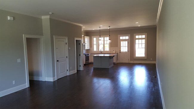 Building Photo - 121 Holcomb Bridge Rd