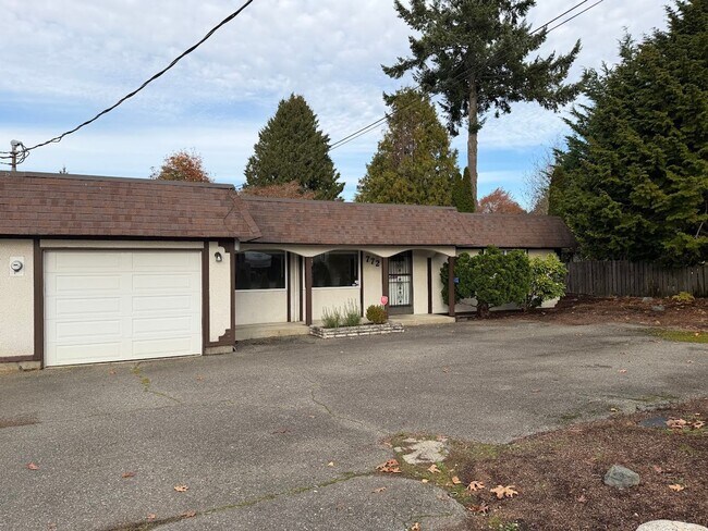 Building Photo - Olson -7721 &amp; 7723