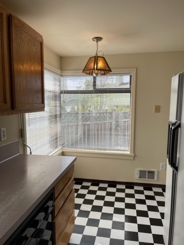 Building Photo - 6342 Fauntleroy Way SW