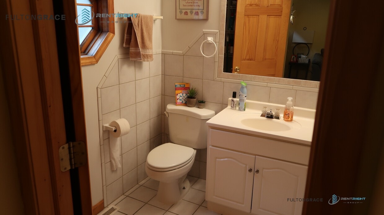 Primary Photo - 1308 N Cleaver St