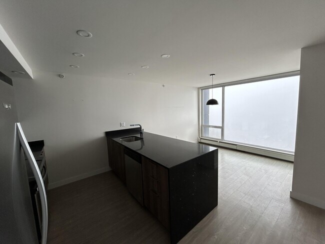 Photo du bâtiment - 5633-P5633 Fenwick St