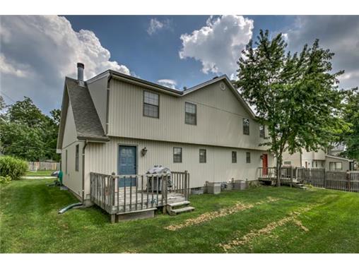 REAR OF UNITS - 11027-11035 N Oak Traffic Way