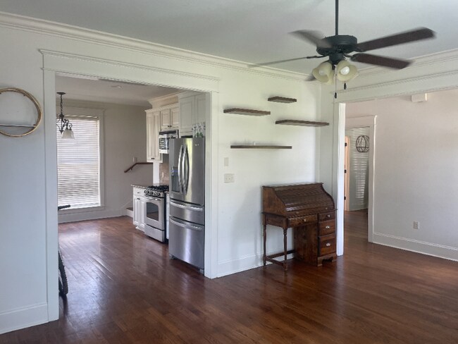 Foto del edificio - 4165 Capital Heights Ave