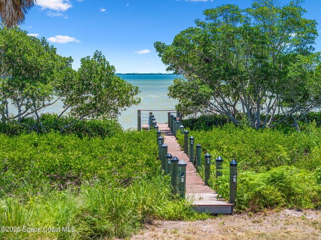 Building Photo - 6725 S Tropical Trail