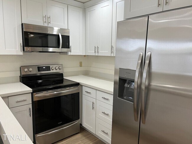 Building Photo - 3 br, 1.5 bath House - 3531 173rd CT NE