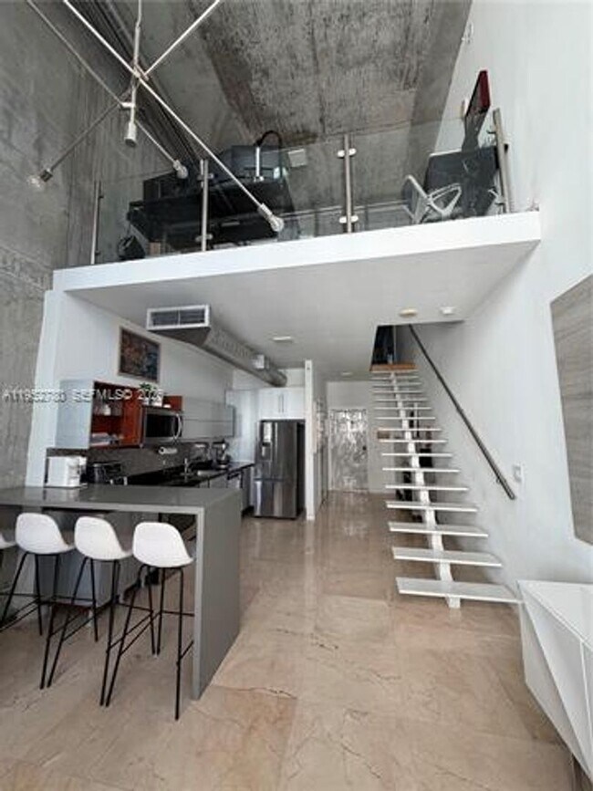 Building Photo - 690 SW 1st Ct