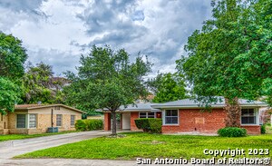 Building Photo - 211 Green Meadow Blvd