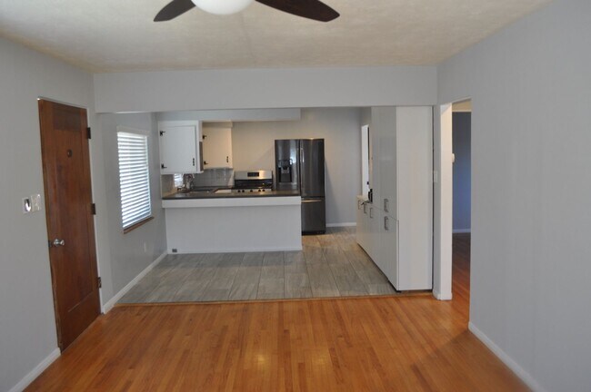 Foto del edificio - El Cajon 3 BR/1BA Single Family Detached H...