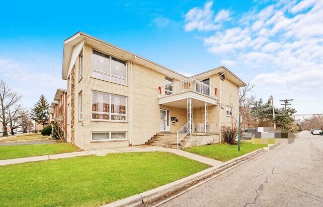 Building Photo - 3100 Harlem Ave