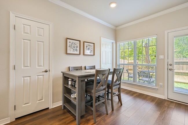 Building Photo - 305 Holleman Dr E