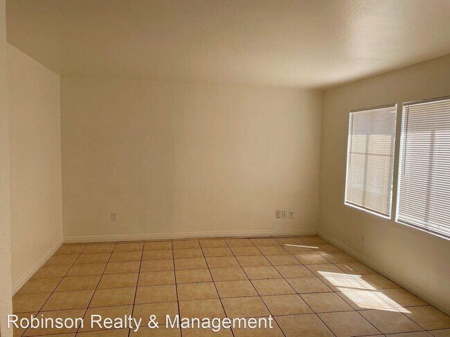 Building Photo - 1420 Putnam Ave