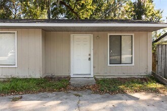 Building Photo - 1031 SW 61st St