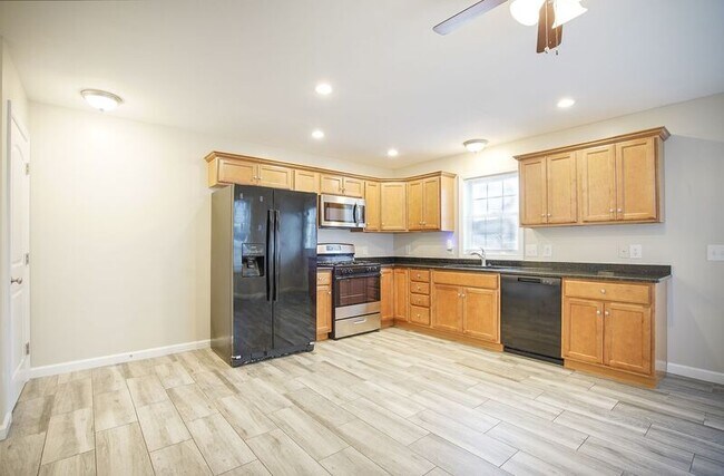 Foto del edificio - 160 Goodwin St