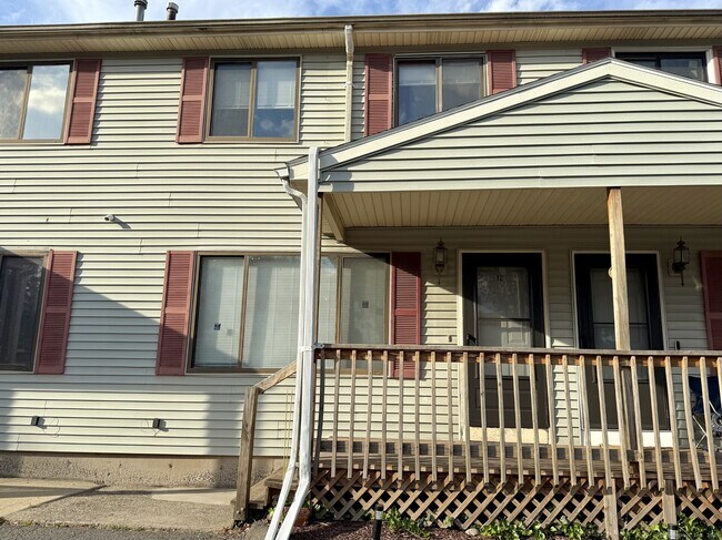 Building Photo - 151 Newington Ave