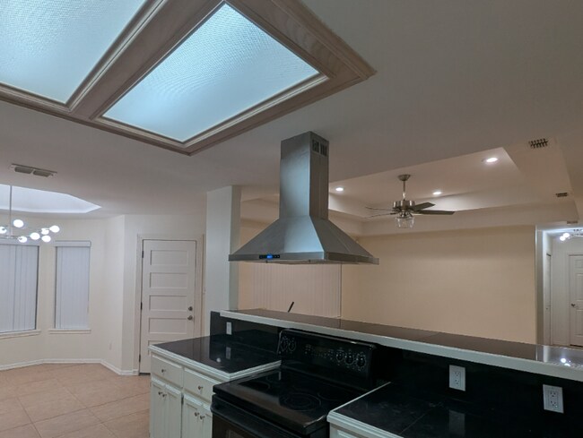 Foto del edificio - 2305 E 27th St