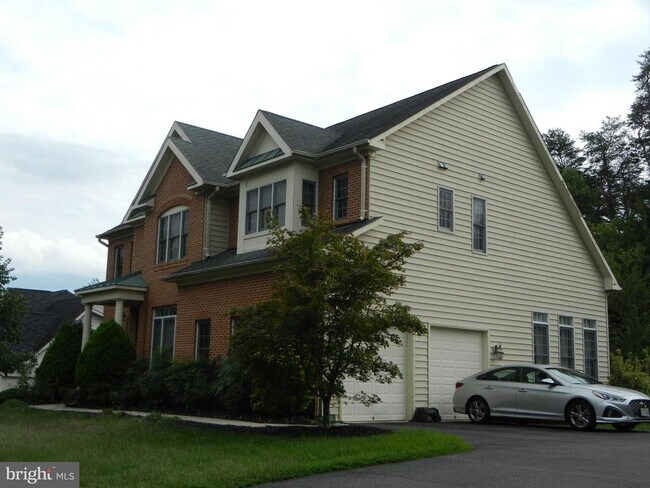 Foto del edificio - 9393 Weirich Rd