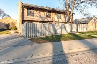 Building Photo - 766 Concord Ln