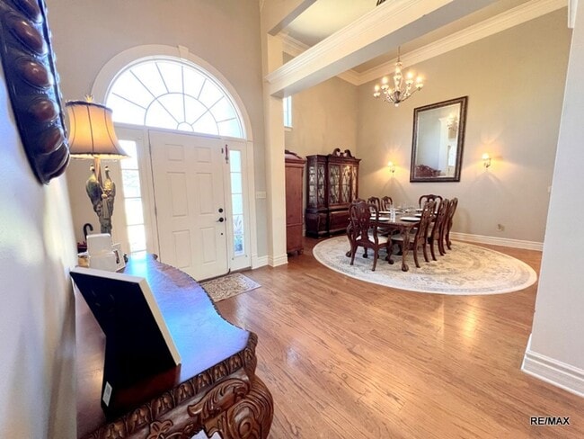 Building Photo - Stunning Stonebridge Home