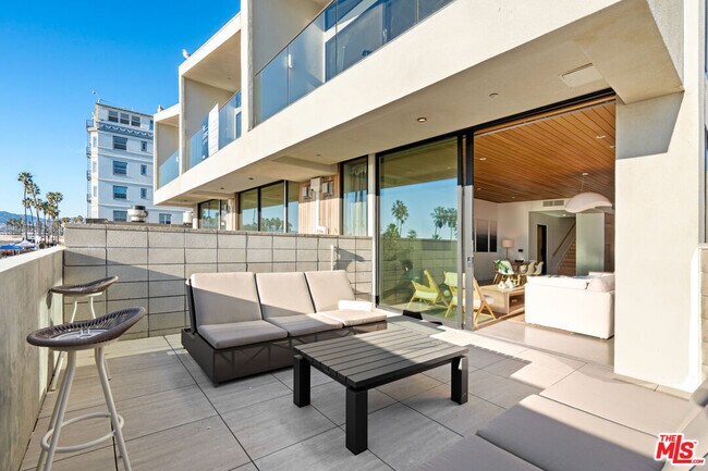 Foto del edificio - 305 Ocean Front Walk