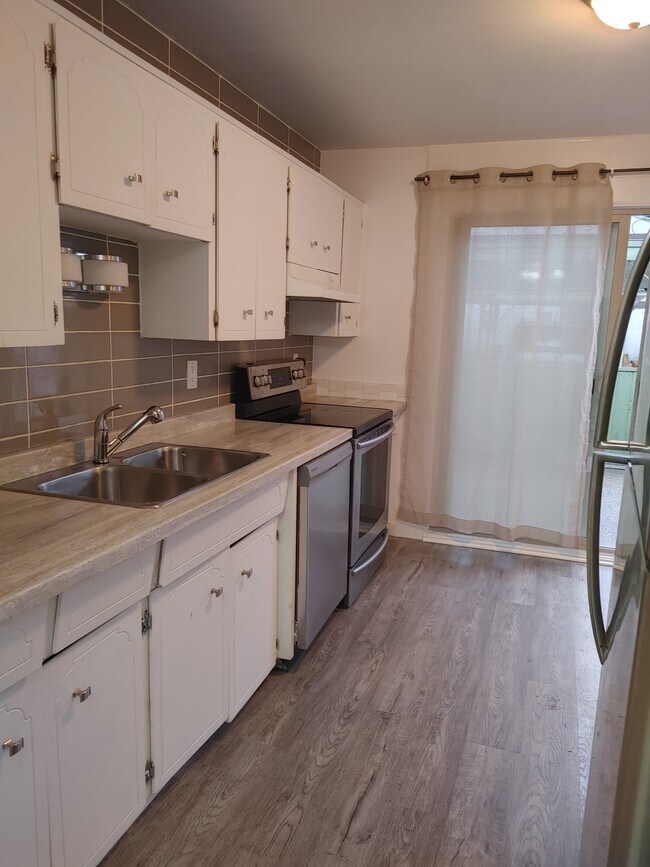 Photo du bâtiment - 9342-9342 Hazel St