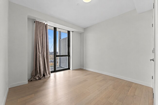 Foto del edificio - 13102A 40th Rd