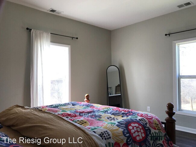 Building Photo - 2 br, 1.5 bath House - 567 Ox Bow Road