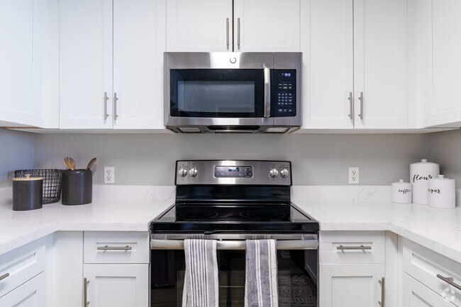 2BR, 1BA - 719SF - Kitchen - K Street Flats