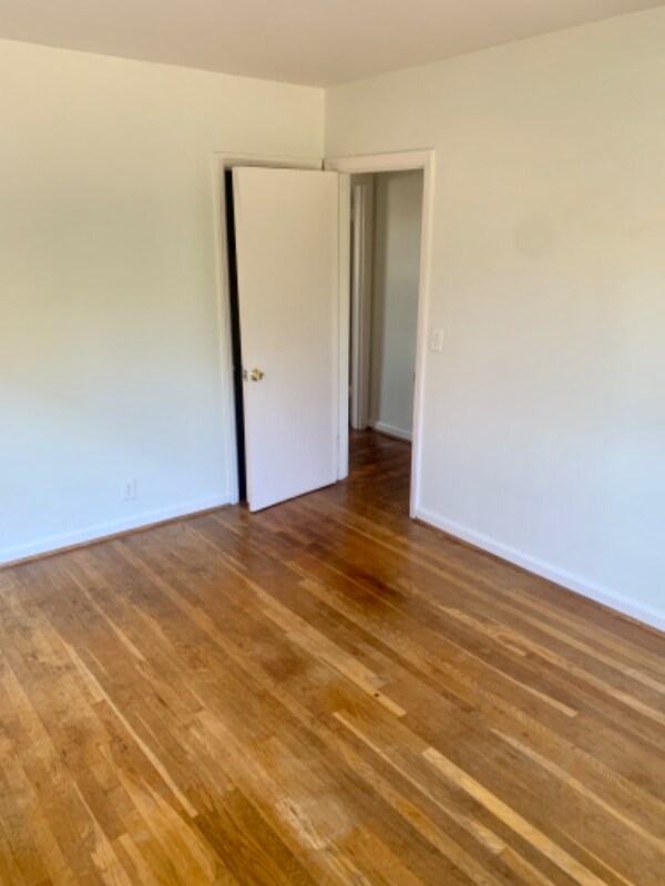 Building Photo - 5404 Reading Rd