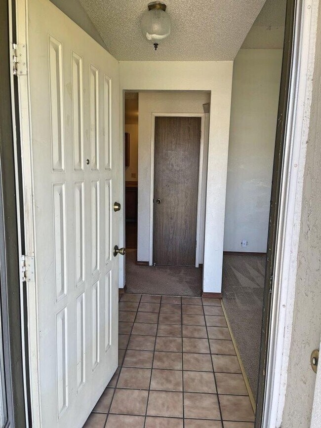 Foto del edificio - 3 Bedroom 2 Bath w/ Spa Room Suisun *Star ...