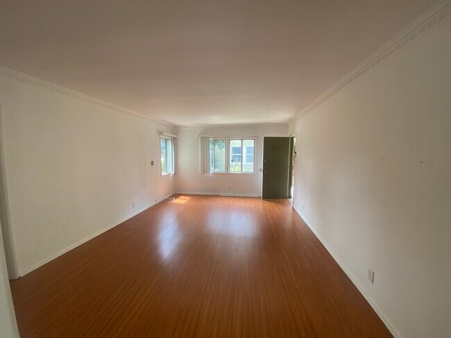 Foto del edificio - 12737 Venice Blvd.