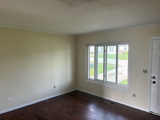 Building Photo - 4013 Hunters Green Dr