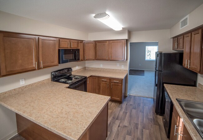 Building Photo - 1500 Mt Lincoln Dr E
