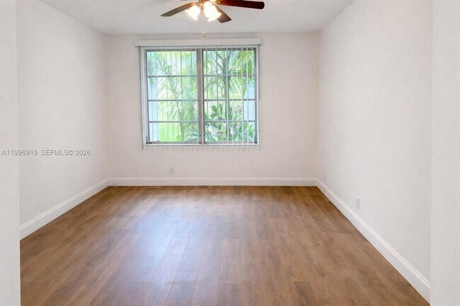 Foto del edificio - 5495 NW 10th Ct