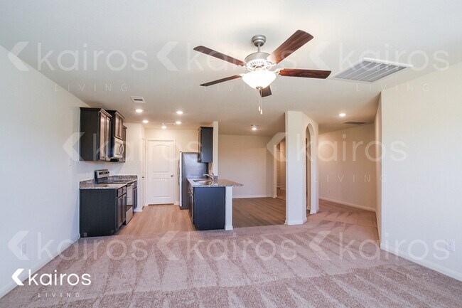 Foto del edificio - 8407 Sandy Drift Rd.