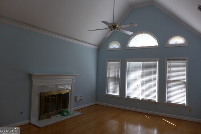 Foto del edificio - 4710 Fairway View Ct