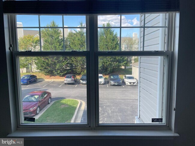 Building Photo - 2702 Gresham Way
