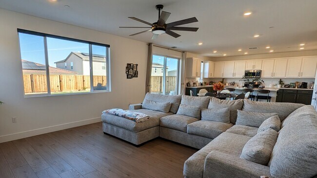 Foto del edificio - 2133 Verde Ranch Rd