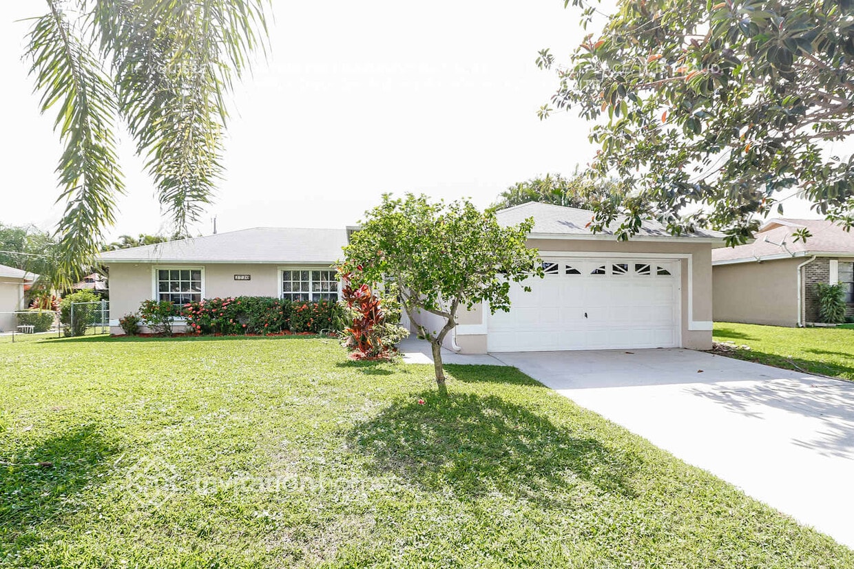 Foto principal - 2720 SW 12th Ave