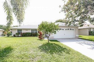 Building Photo - 2720 SW 12th Ave