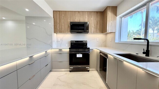 Foto del edificio - 3826 NE 171 St