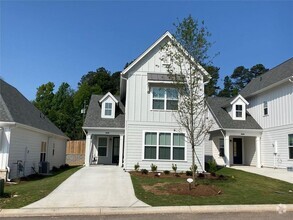 Building Photo - 2032 Harvest Pond Cir