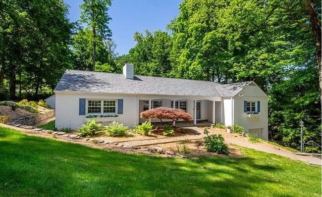 Building Photo - 3562 Forest Rd