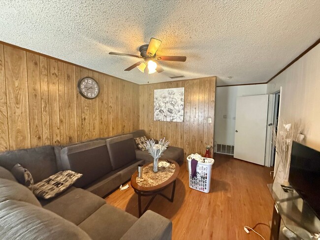 Foto del edificio - 12402 Gentry St