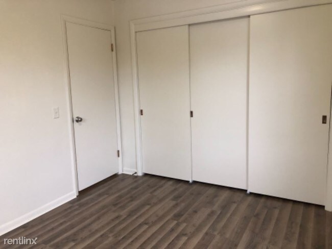 Foto del edificio - 1914 Lake Point Dr