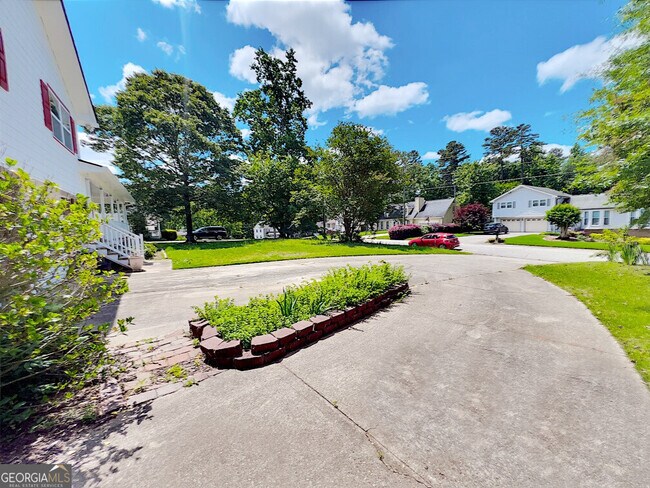 Building Photo - 4819 Sunview Ct