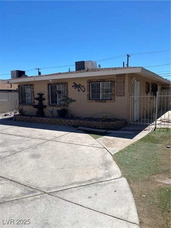 Building Photo - 2106 Marlin Ave