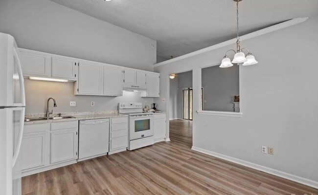 Building Photo - 500 Bartling Rd